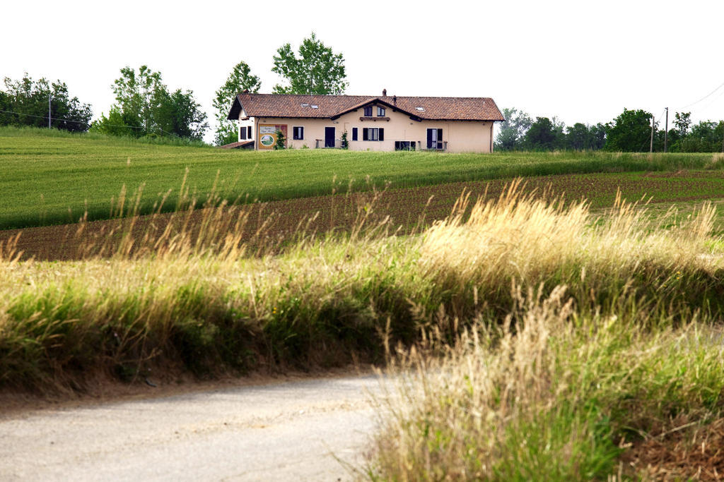 Cascina Papa Mora Villa Cellarengo Exterior foto